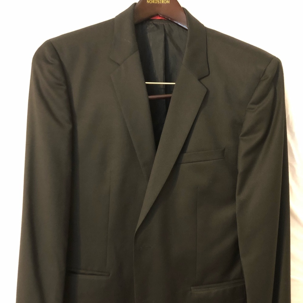 Men’s Hugo Boss suit jacket and pants